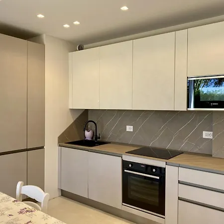 B195 Donego - Elegante Al Mare