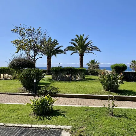 B195 Donego - Elegante Al Mare Appartamento
